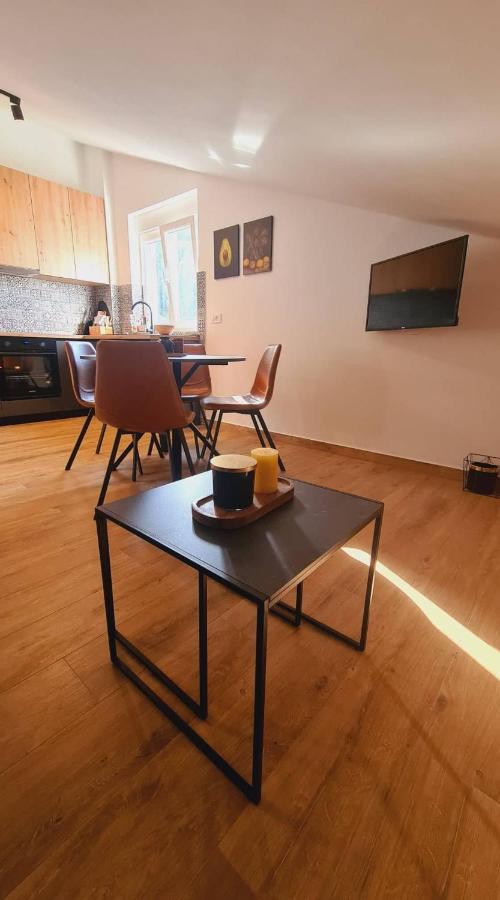 Apartments Nina Rab Town Bagian luar foto