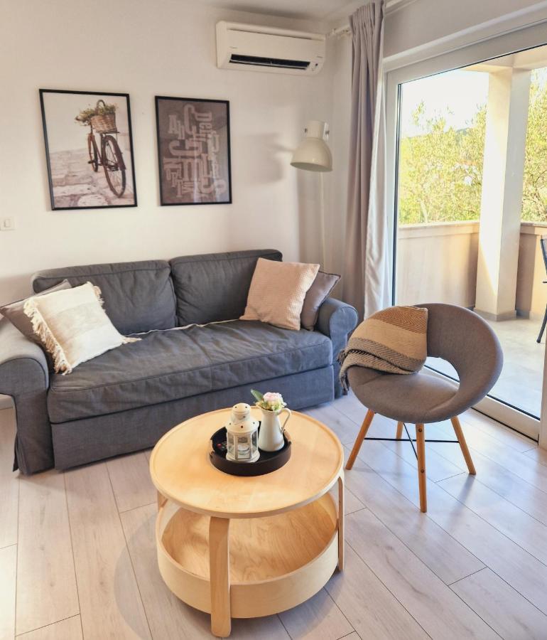 Apartments Nina Rab Town Bagian luar foto