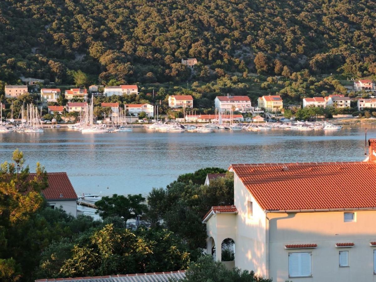 Apartments Nina Rab Town Bagian luar foto