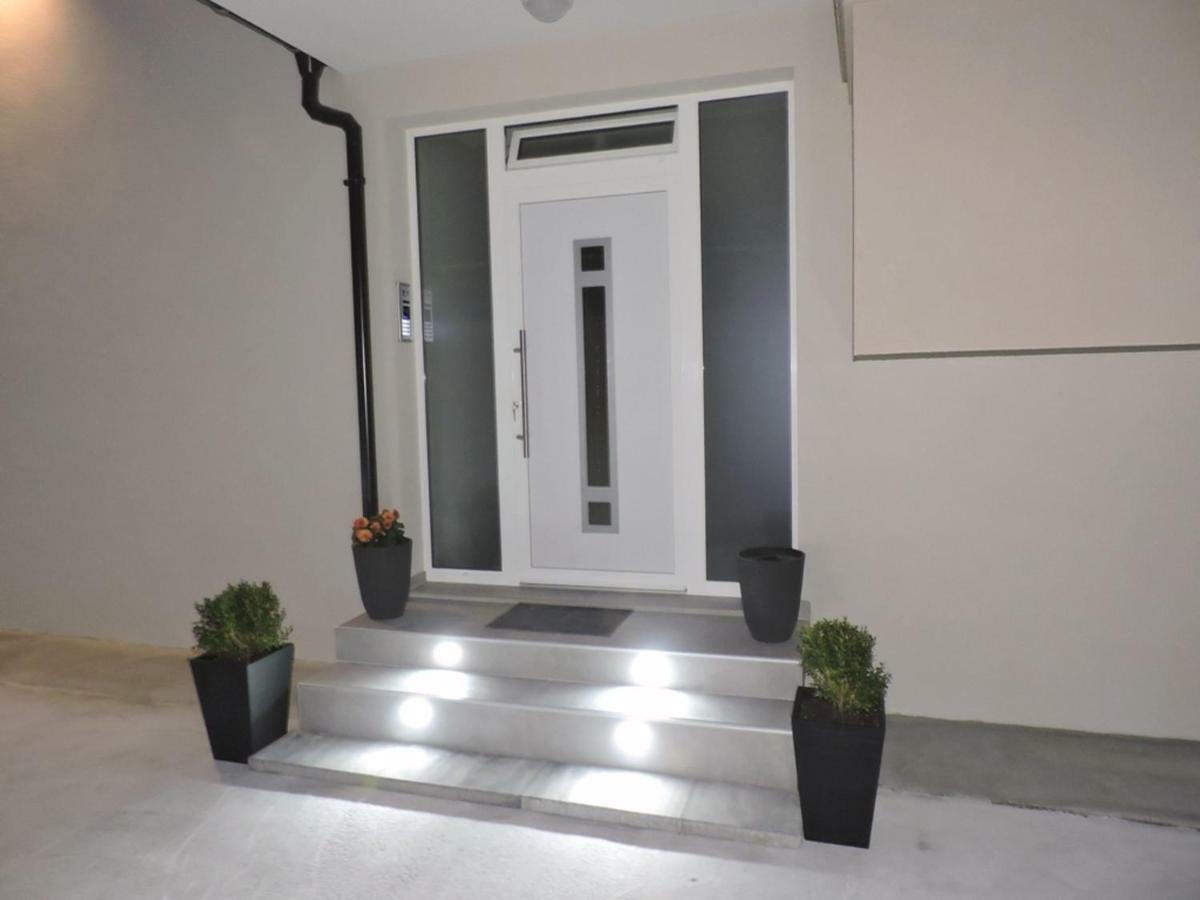 Apartments Nina Rab Town Bagian luar foto