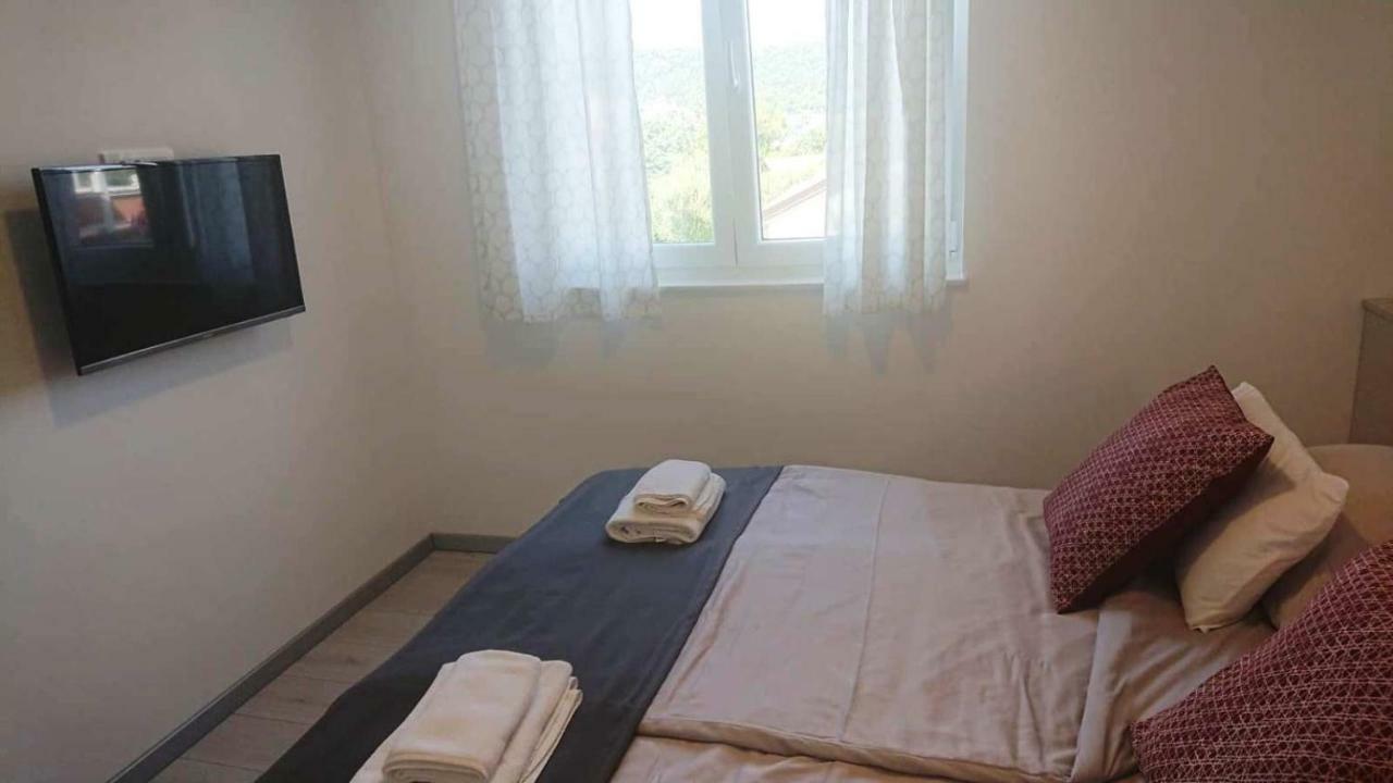Apartments Nina Rab Town Bagian luar foto